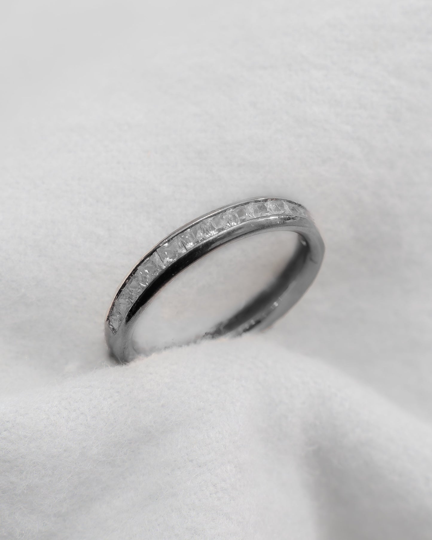 2.30mm Princess Channel Set 50% - Lab - grown Diamond | Platinum - Lester & Brown