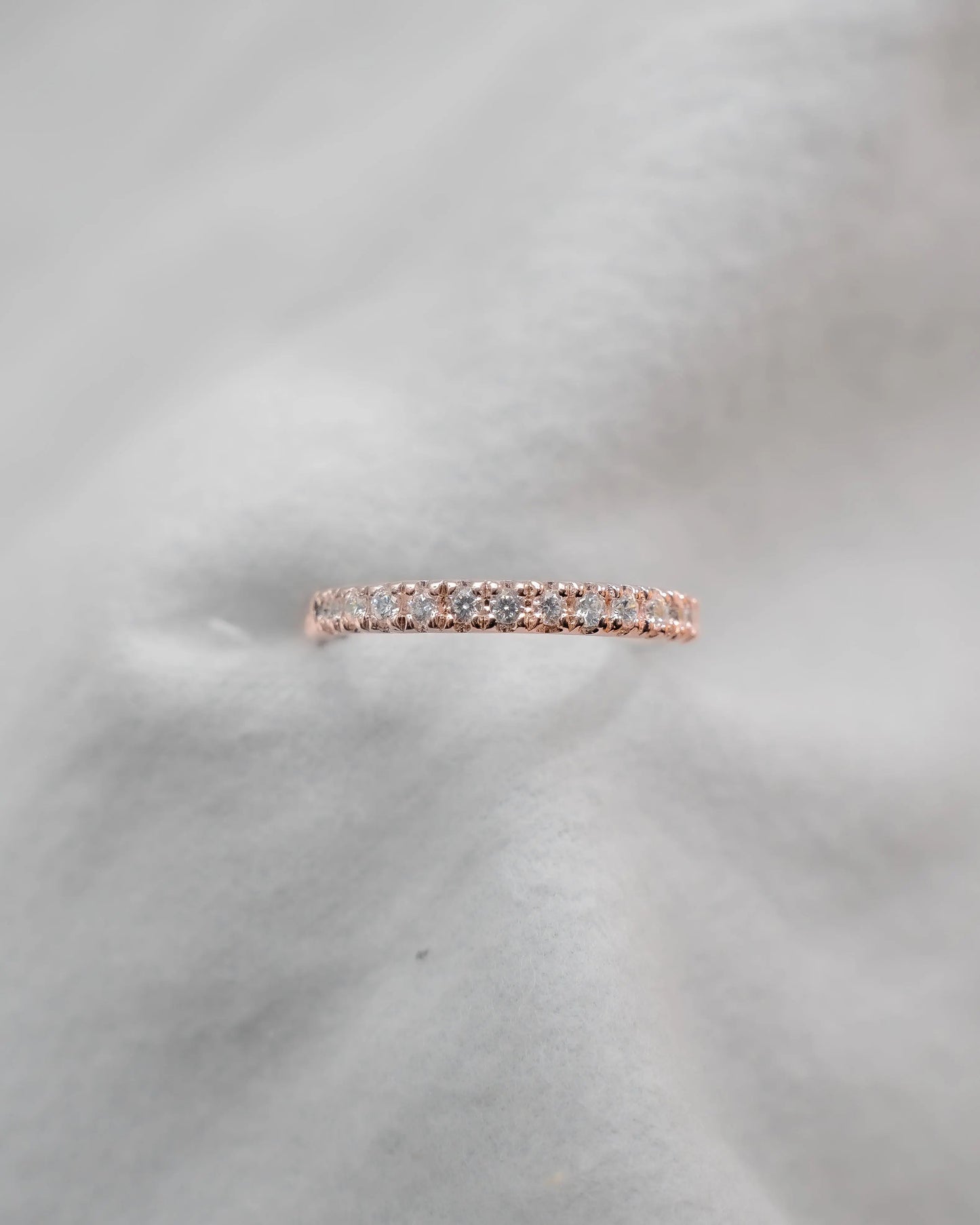 2mm Premium Micro Claw 50% - Lab - grown Diamond | 18k Rose Gold - Lester & Brown