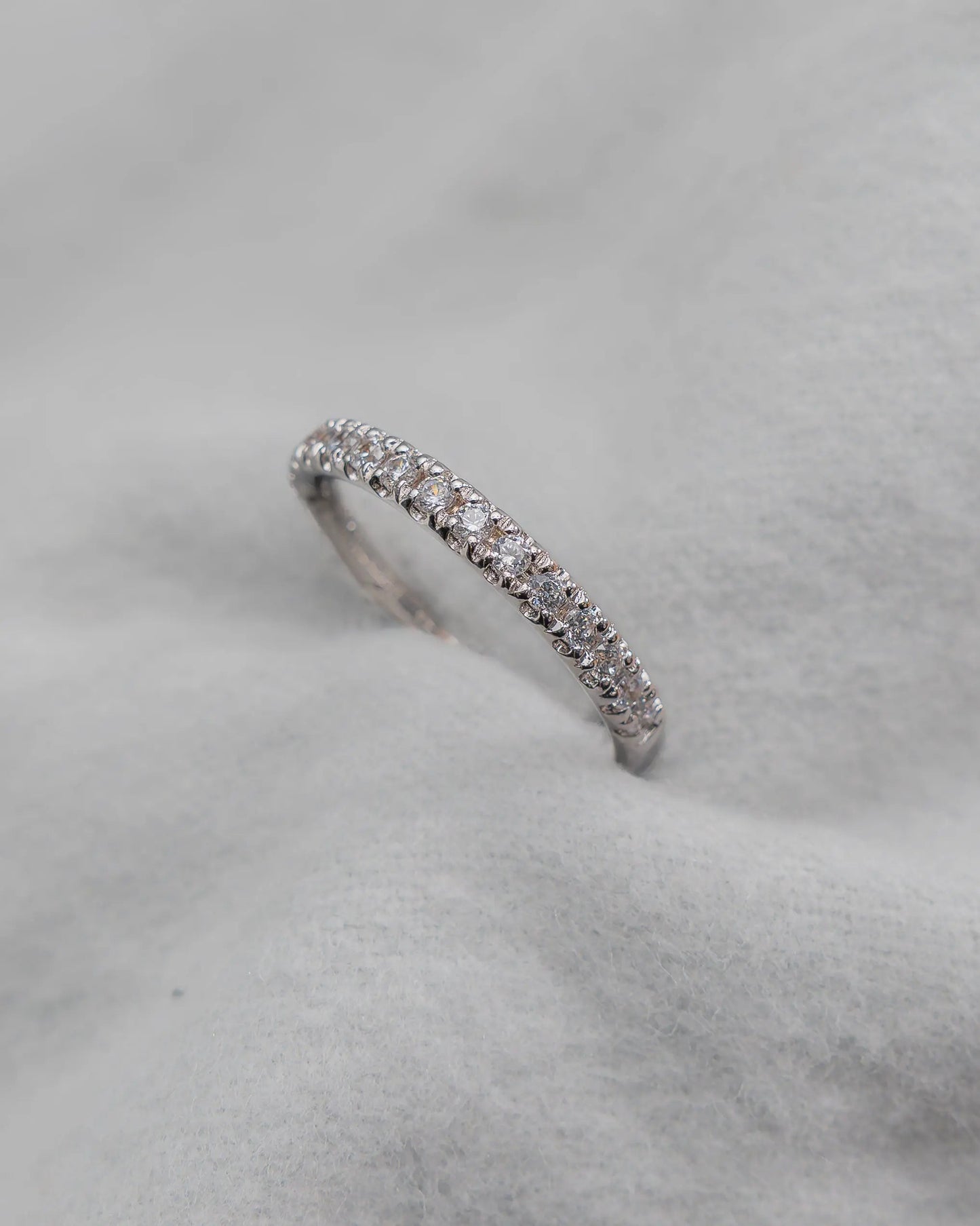2mm Premium Micro Claw 50% - Lab - grown Diamond | Platinum - Lester & Brown