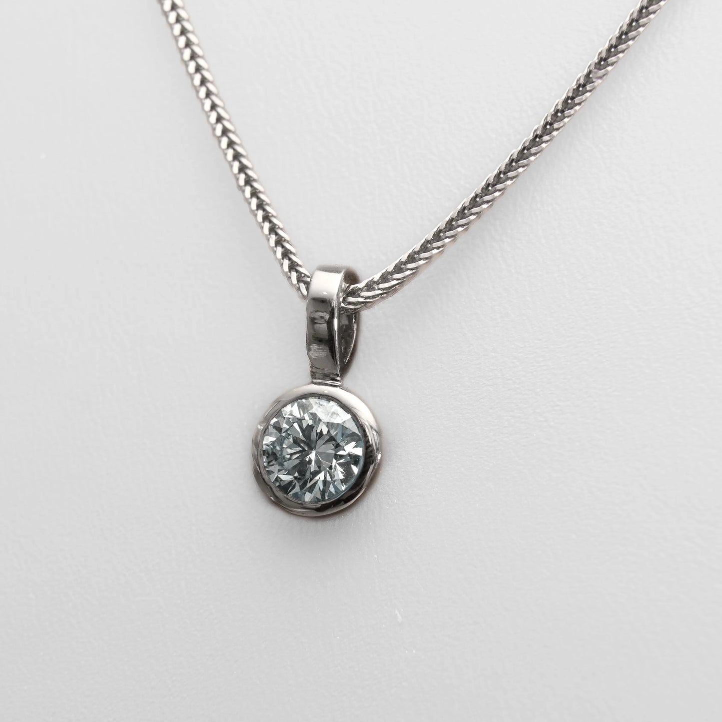 Round Rub-Over 1ct Lab-Grown Diamond Pendant | 18K White Gold Lester & Brown