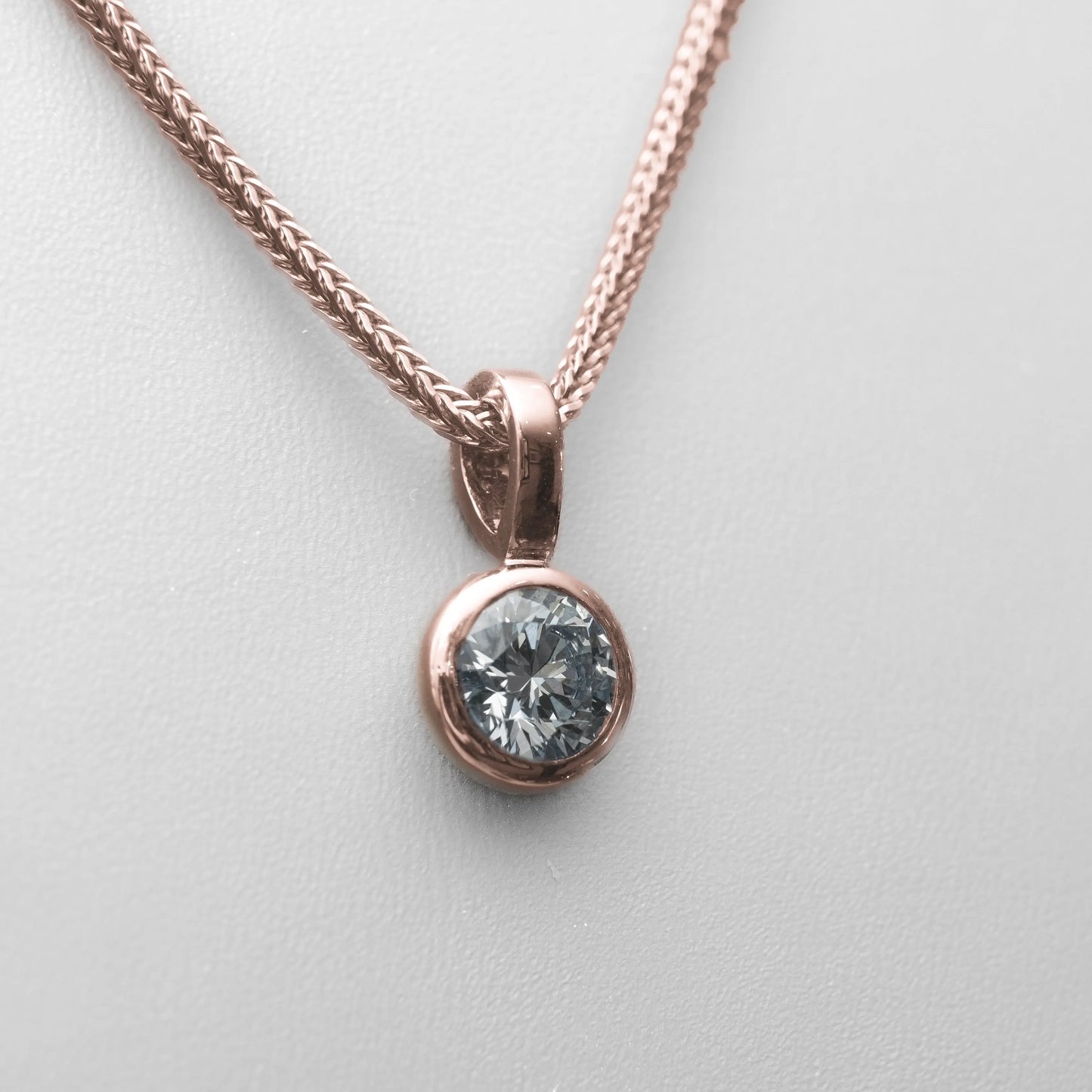 Round Rub-Over 1ct Lab-Grown Diamond Pendant | 18K Rose Gold Lester & Brown