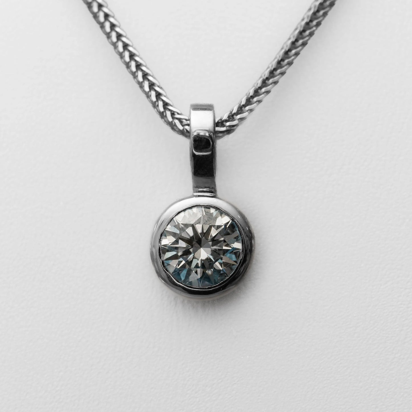 Round Rub-Over 1ct Lab-Grown Diamond Pendant | 18K White Gold Lester & Brown