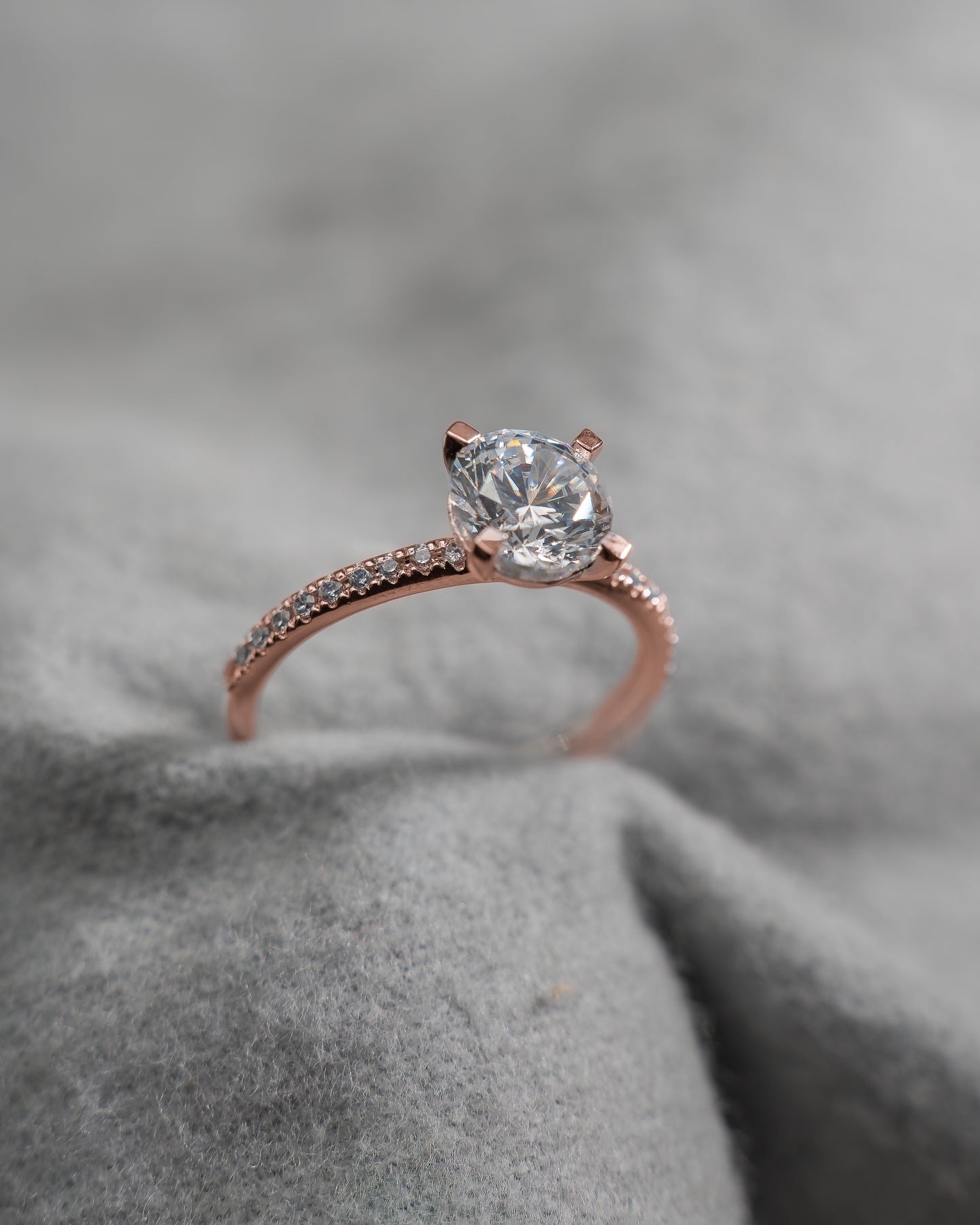 Round Rose Gold Lab Grown Diamond Set Shoulders