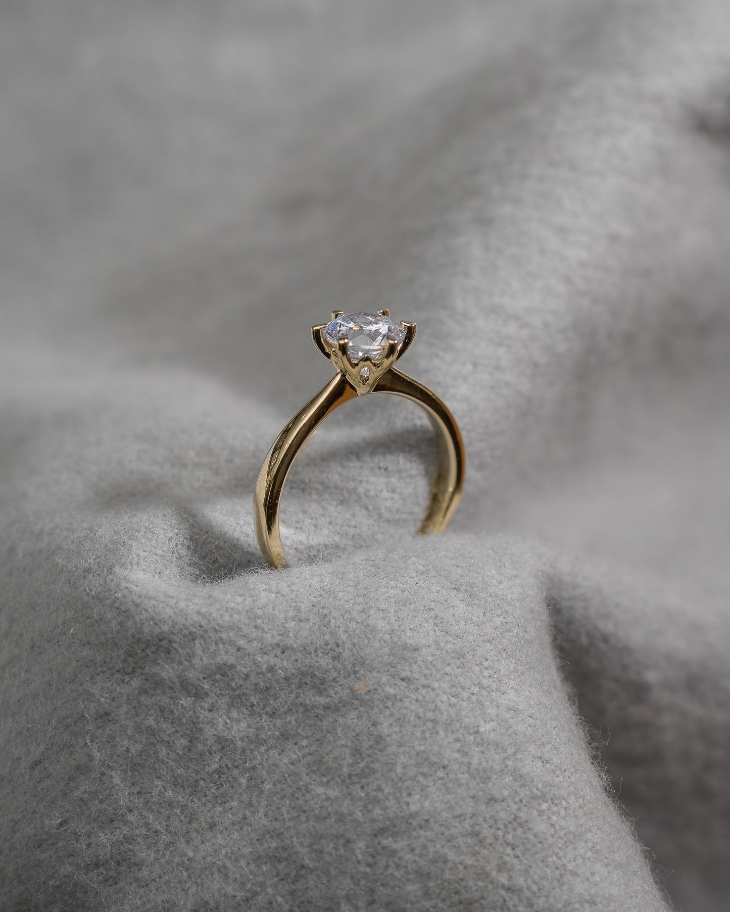 Round Yellow Gold Lab Grown Diamond Solitaire