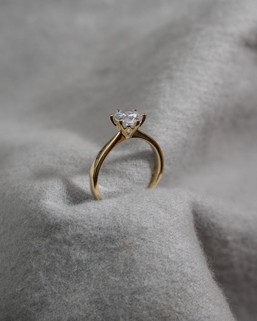 Round Yellow Gold Lab Grown Diamond Solitaire