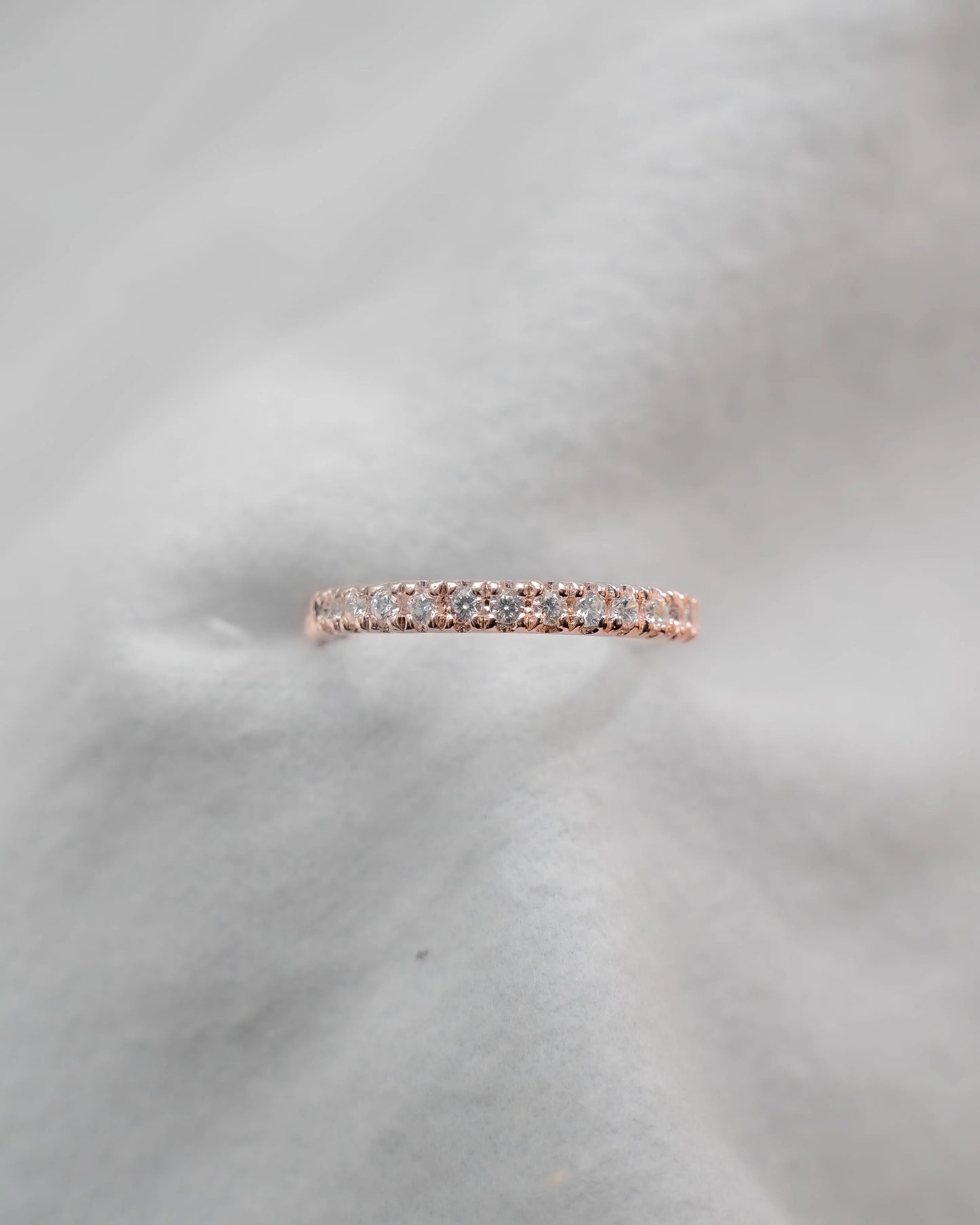 2mm Premium Micro Claw 50% - Lab-grown Diamond | 18k Rose Gold Lester & Brown