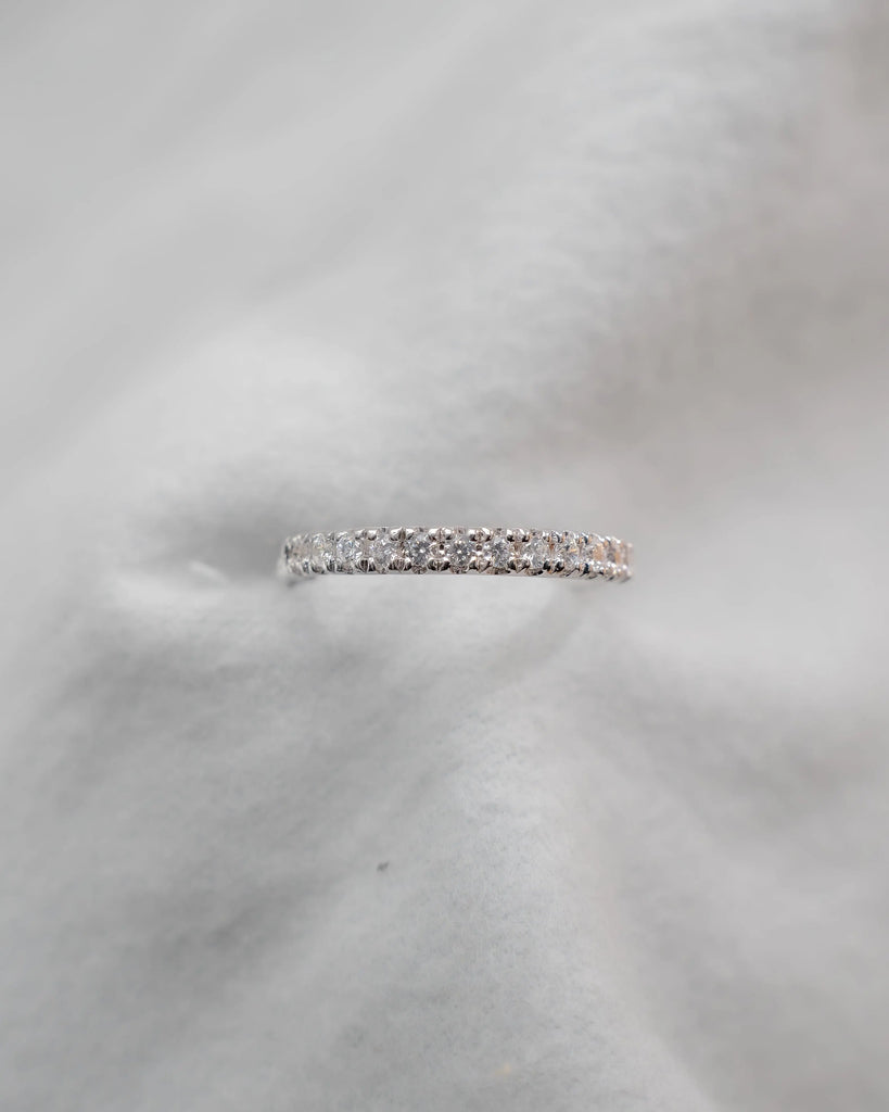 2mm Premium Micro Claw 50% - Lab-grown Diamond | Platinum Lester & Brown