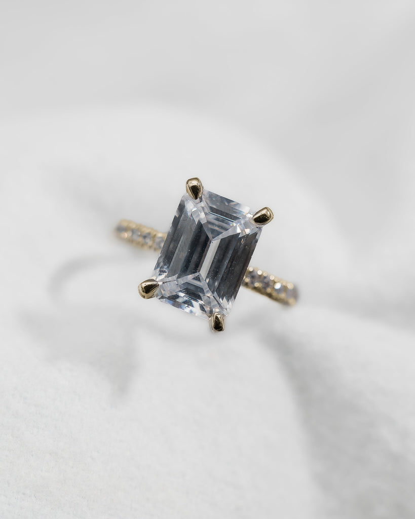 Emerald 18K Yellow Gold Lab Grown Diamond Set Shoulders (Hidden Halo) - Lester & Brown