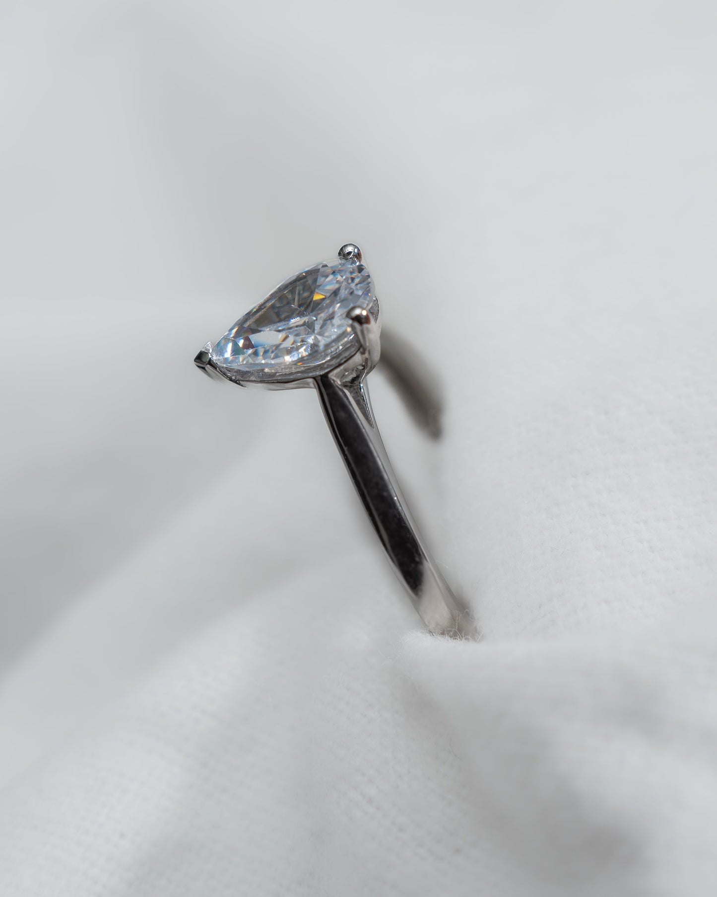 Pear Platinum Lab Grown Diamond Solitaire - Lester & Brown