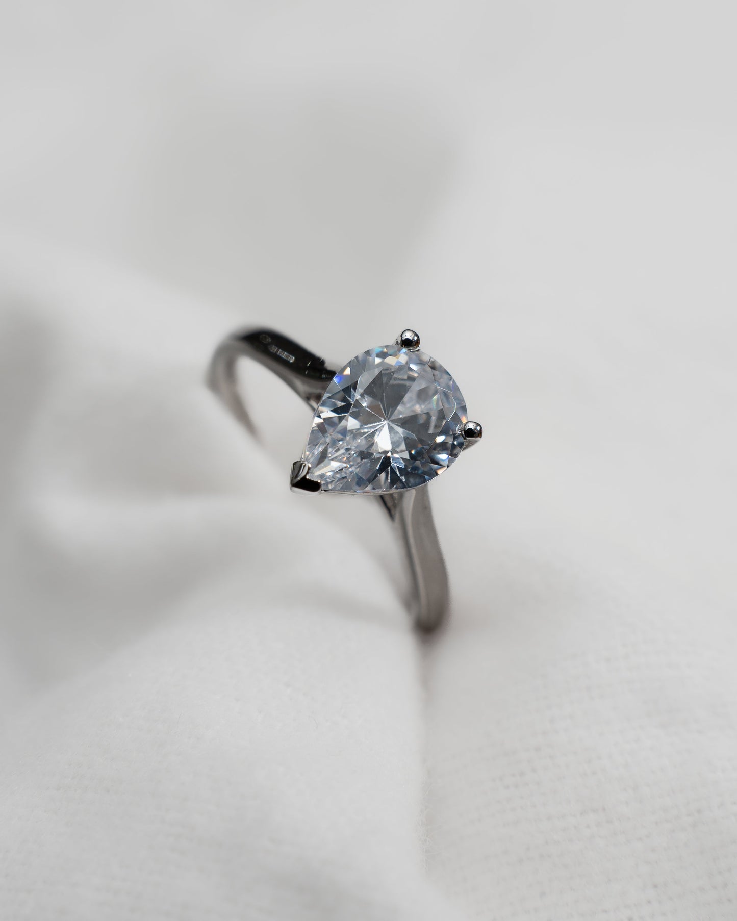 Pear Platinum Lab Grown Diamond Solitaire - Lester & Brown