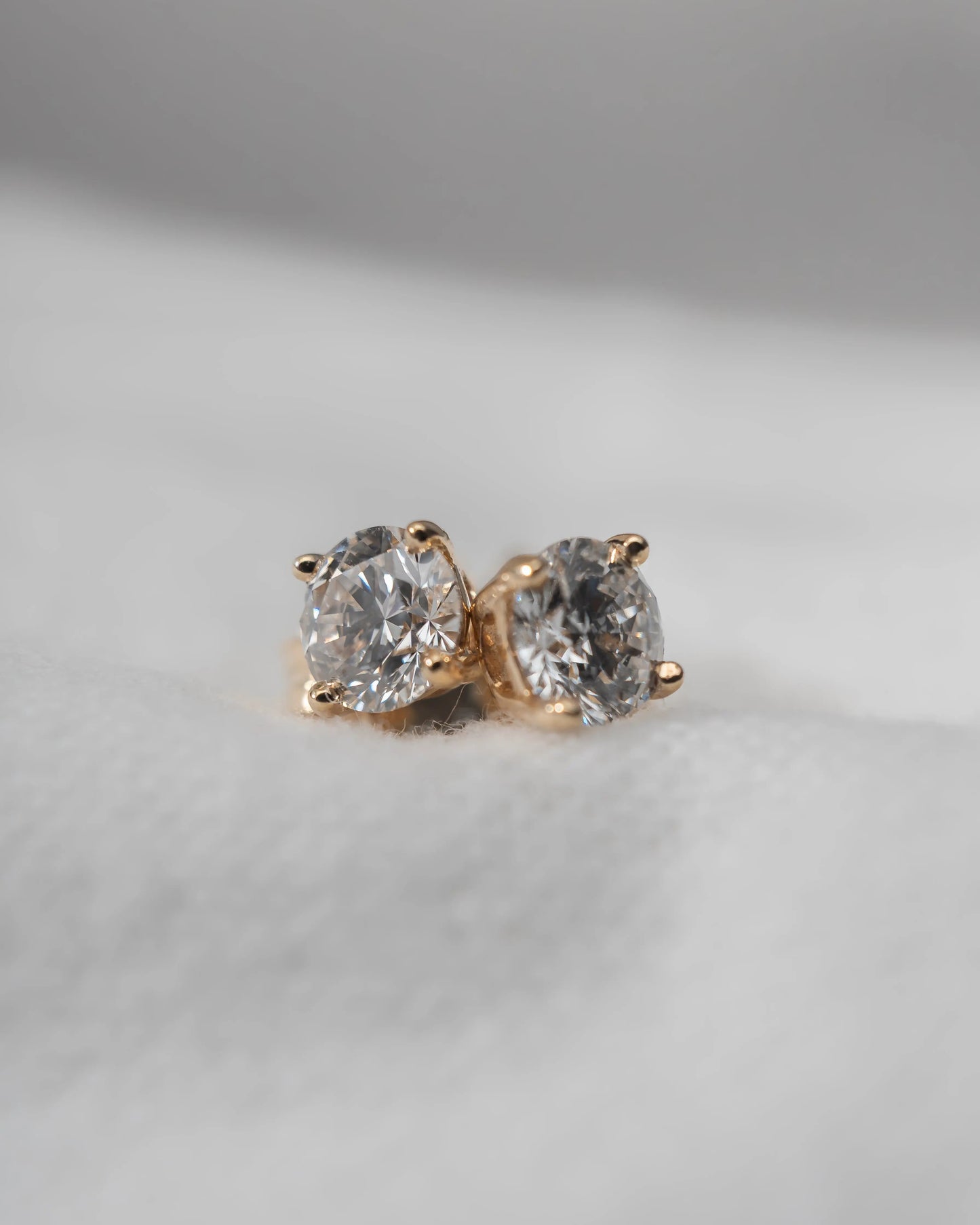 Round Lab Grown Diamond Stud Earrings | 18K Yellow Gold - Lester & Brown