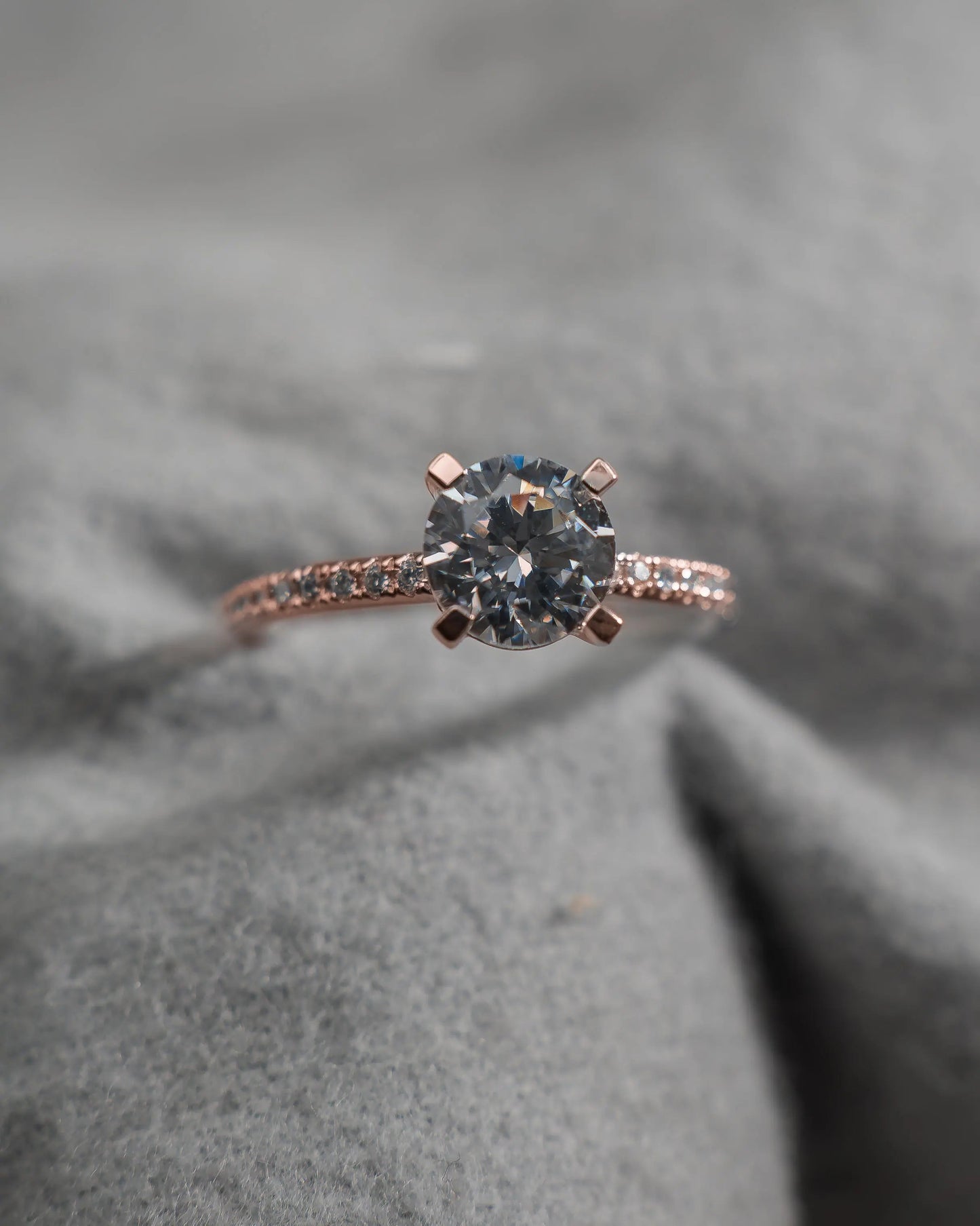 Round Rose Gold Lab Grown Diamond Set Shoulders - Lester & Brown