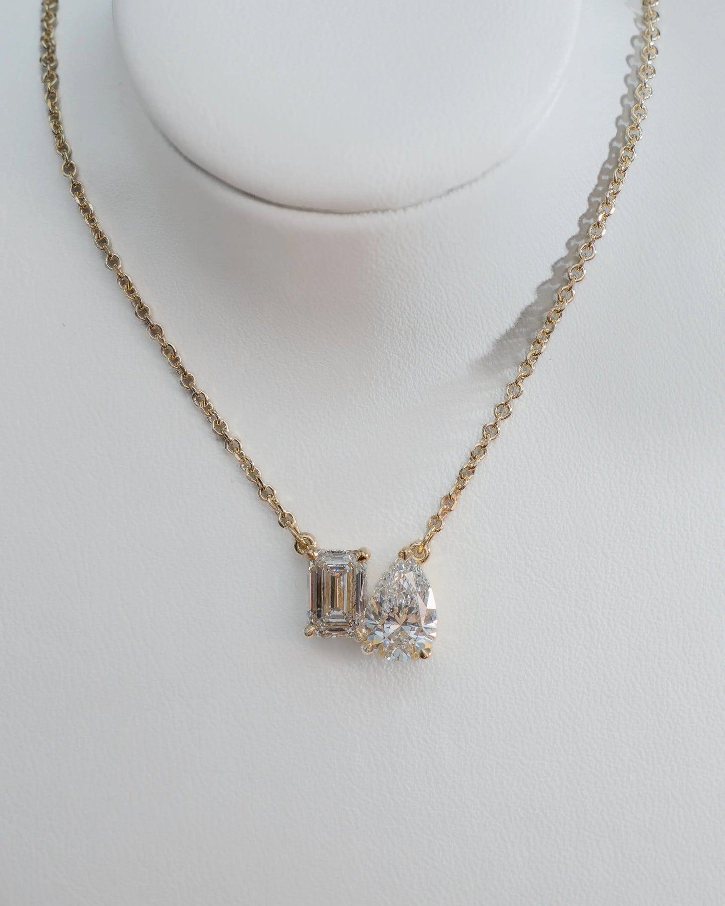 Toi Et Moi | Emerald & Pear Lab - Grown Diamond Pendant - 18k Yellow Gold - Lester & Brown