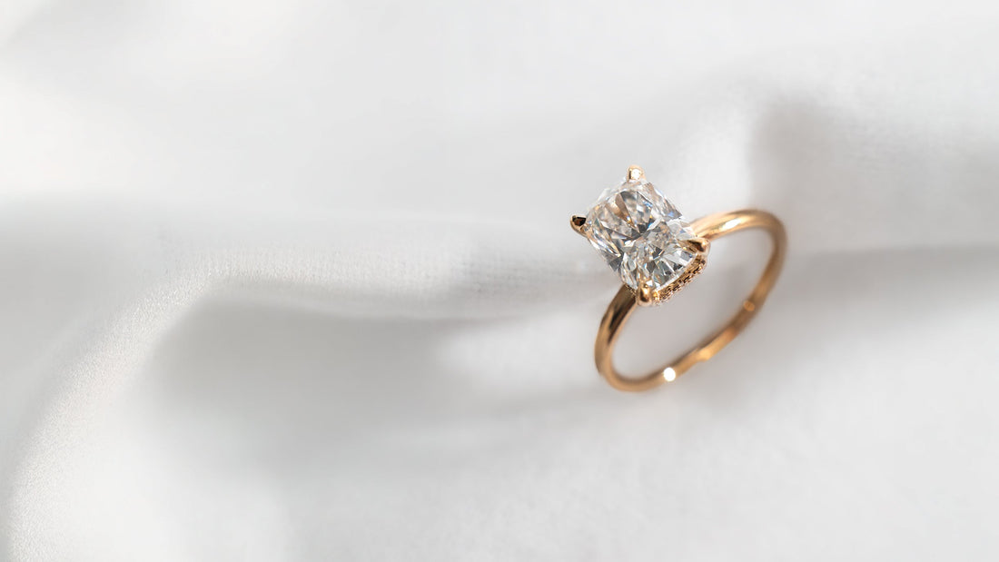 Hidden halo engagement rings: the subtle way to maximise sparkle
