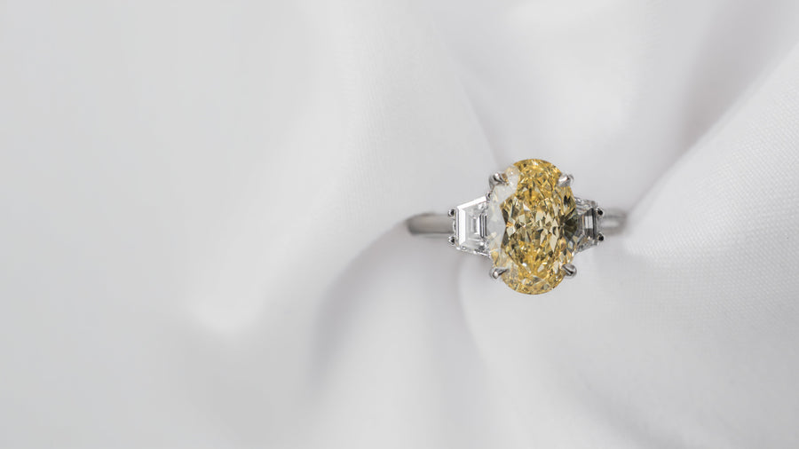 Solitaire, trilogy or hidden halo? How to choose your dream ring style