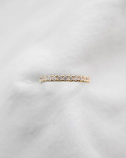 2mm Premium Micro Claw 50% - Lab - grown Diamond | 18k Yellow Gold - Lester & Brown