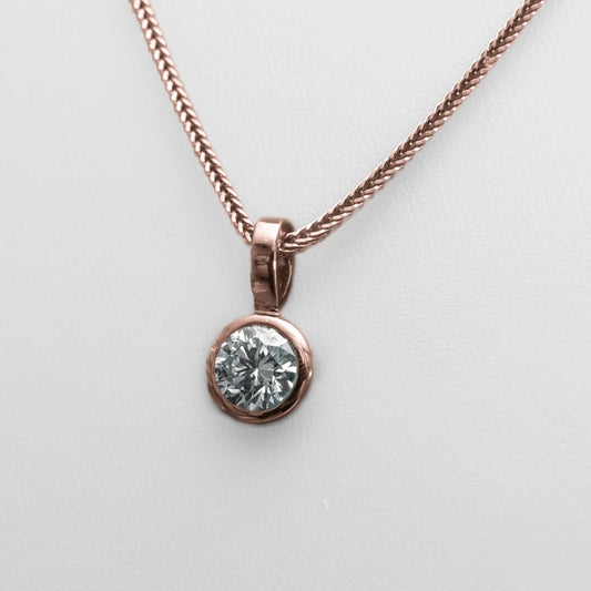 Round Rub-Over 1ct Lab-Grown Diamond Pendant | 18K Rose Gold Lester & Brown