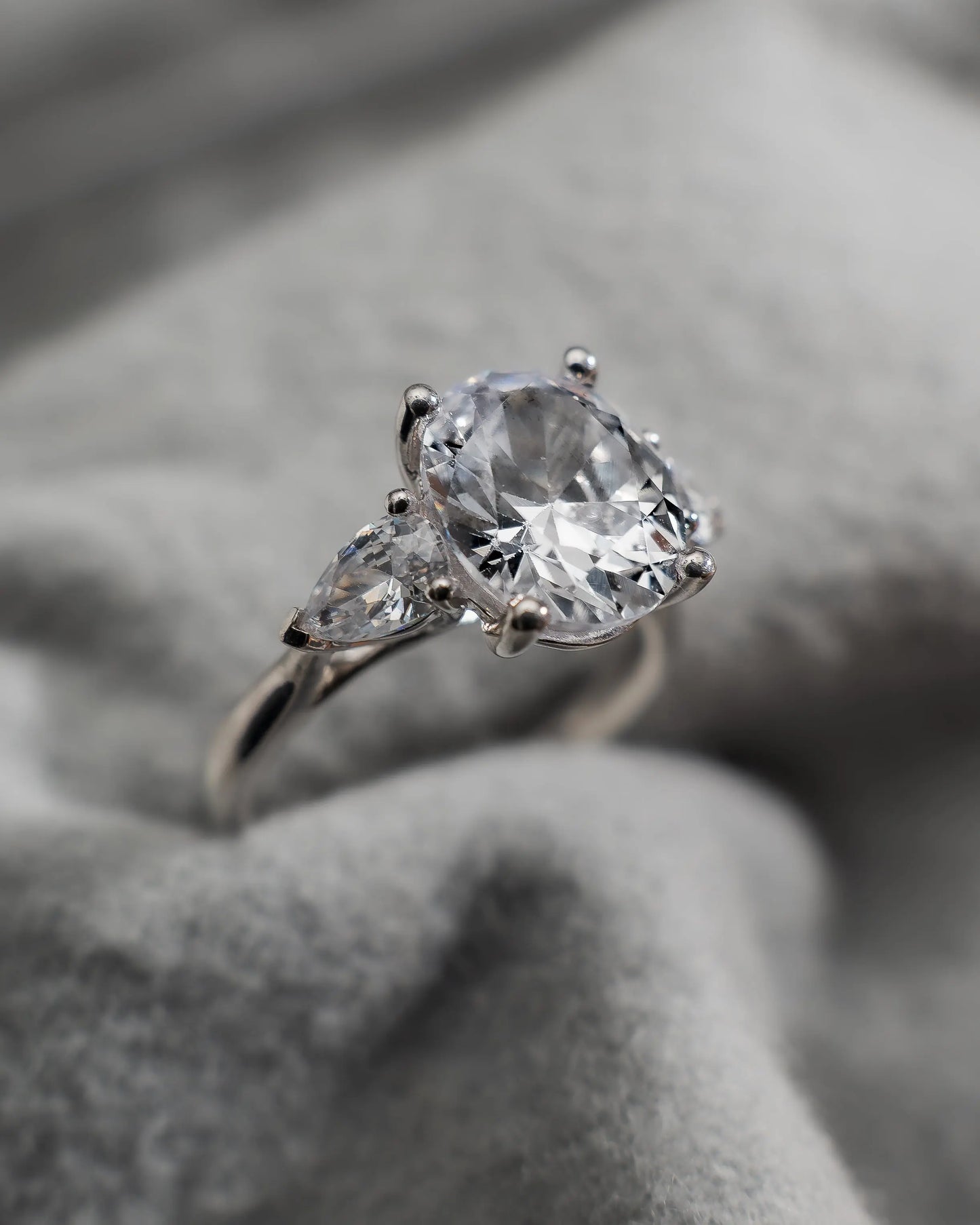 Oval White Gold Lab Grown Diamond Trilogy My Store