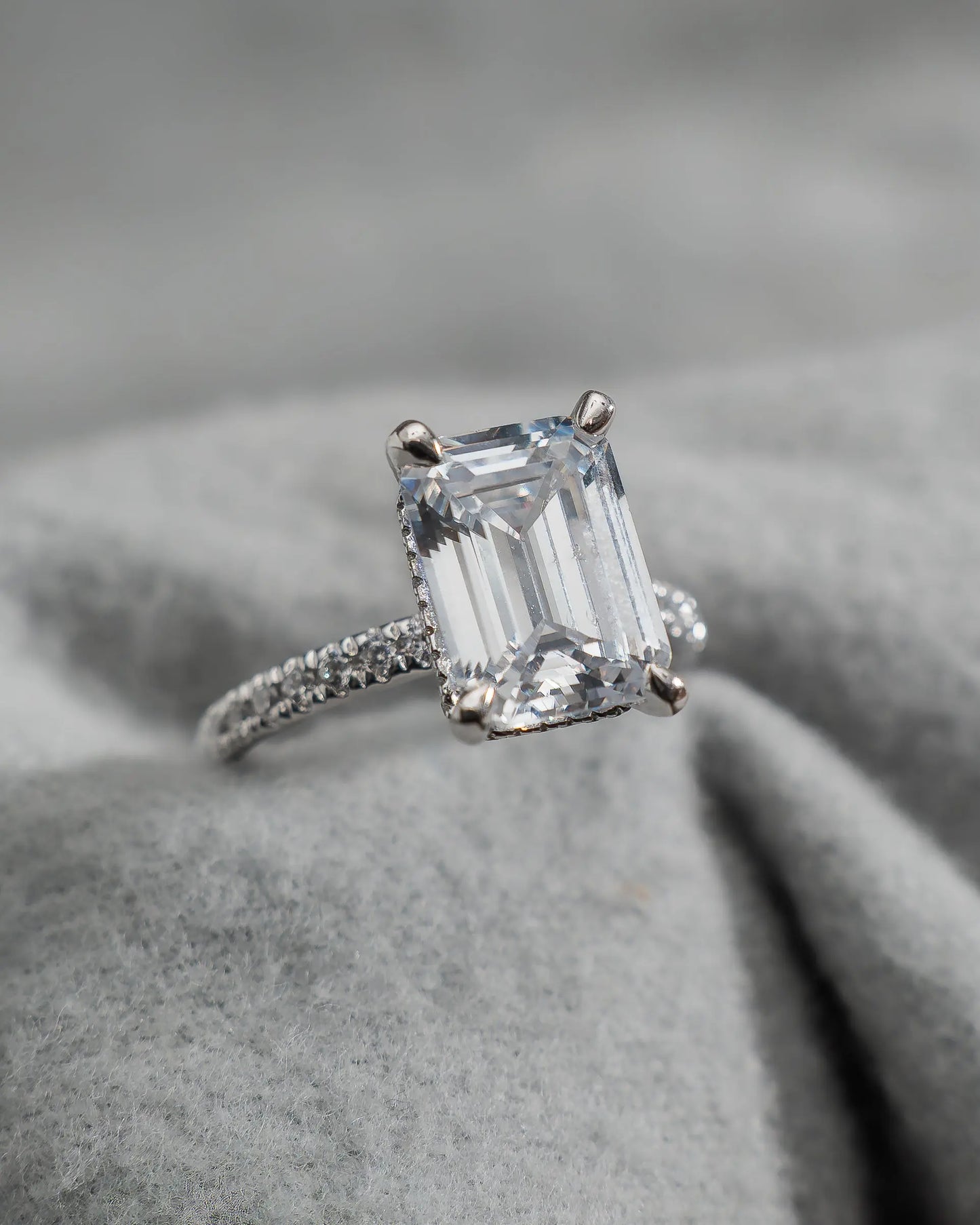 Emerald Platinum Lab Grown Diamond Set Shoulders (Hidden Halo) My Store