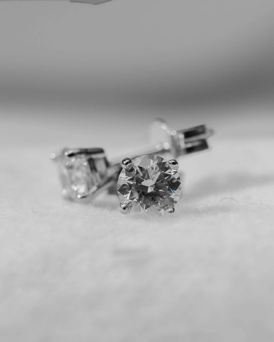 Round Lab Grown Diamond Stud Earrings | 18K White Gold Lester & Brown