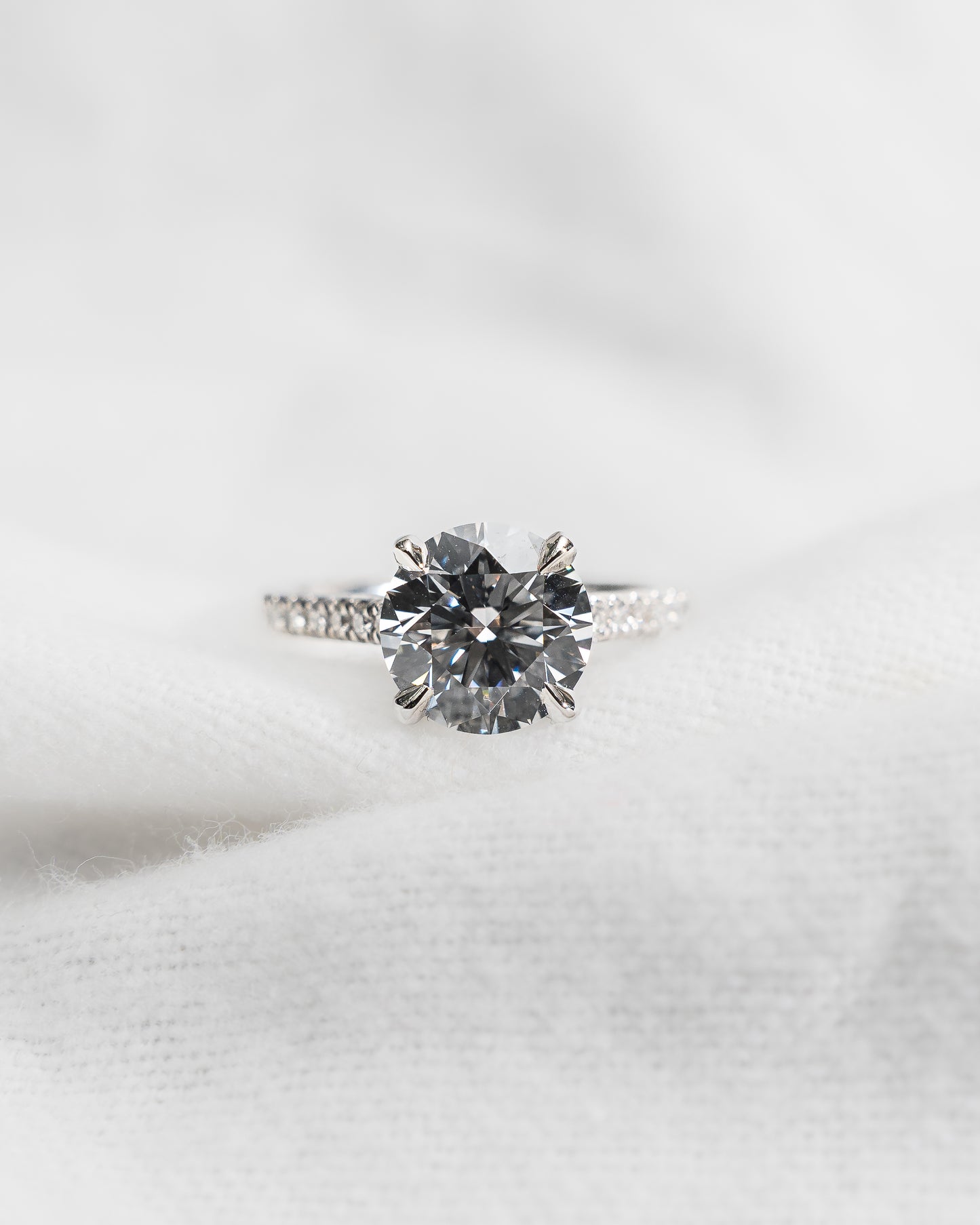 Round White Gold Lab Grown Diamond Set Shoulders