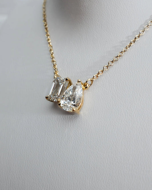 Toi Et Moi | Emerald & Pear Lab-Grown Diamond Pendant - 18k Yellow Gold Lester & Brown