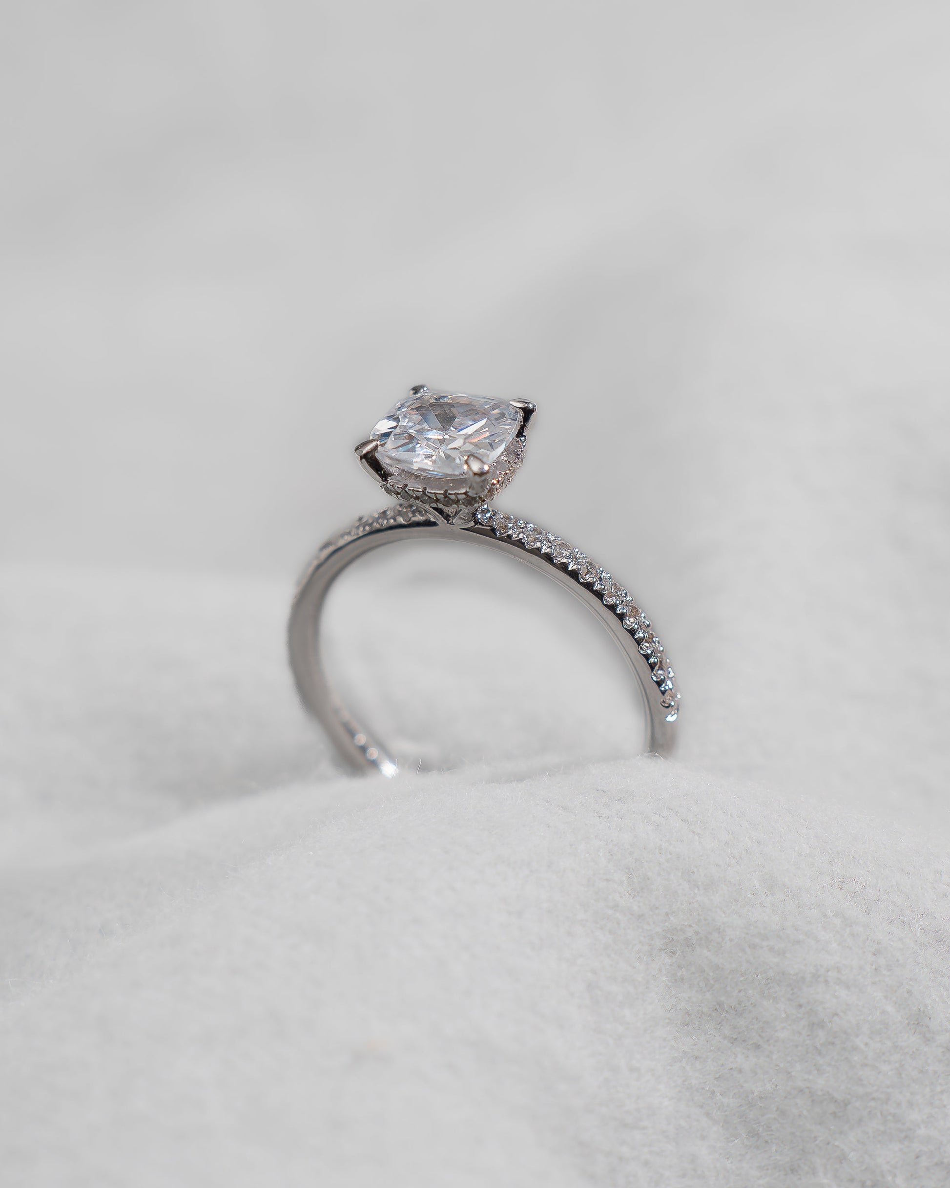 Cushion Platinum Lab Grown Diamond Set Shoulders (Hidden Halo) - Lester & Brown