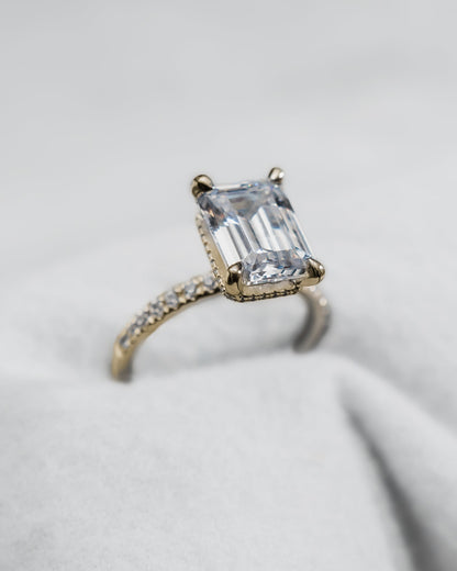 Emerald 18K Yellow Gold Lab Grown Diamond Set Shoulders (Hidden Halo) - Lester & Brown