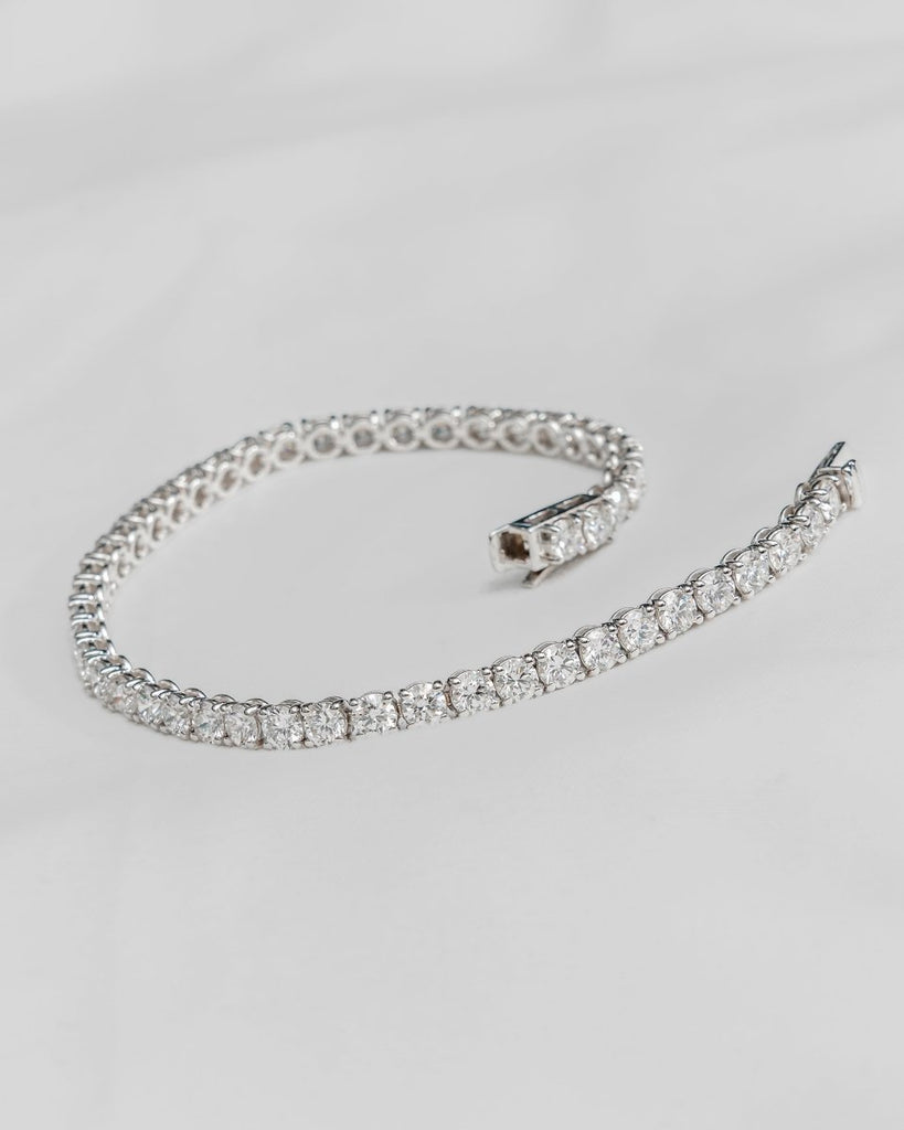 Lab - grown 8.00ct Round Diamond Tennis Bracelet | 18k White Gold - Lester & Brown