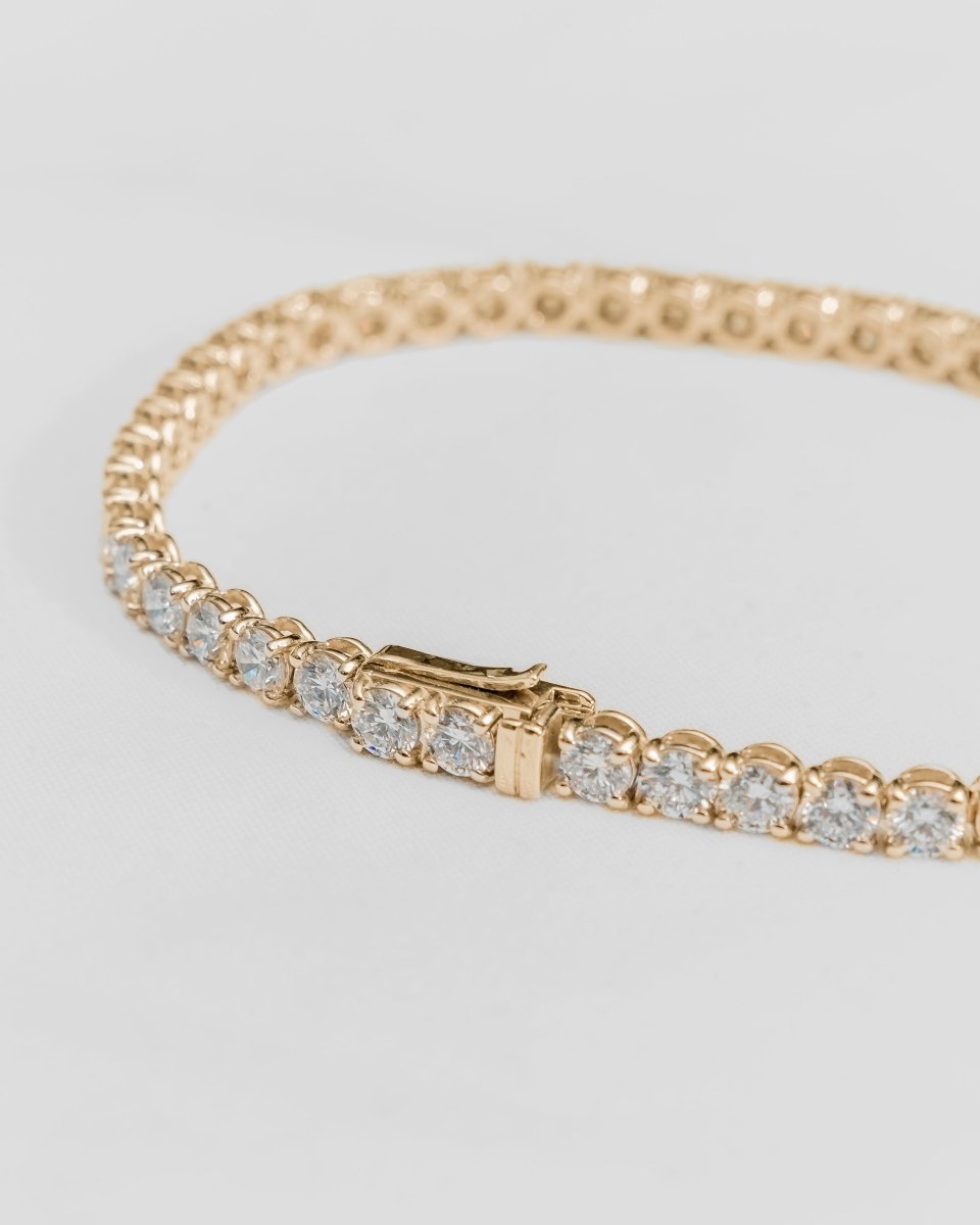 Lab - grown 8.00ct Round Diamond Tennis Bracelet | 18k Yellow Gold - Lester & Brown