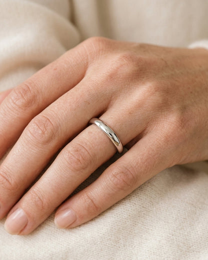 Wedding Ring Band — Luxury Bridal Jewelry Close-up | Generated by Modelize