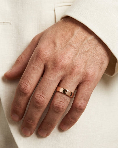 Wedding ring band — Luxury Bridal Jewelry Close-up | Generated by Modelize