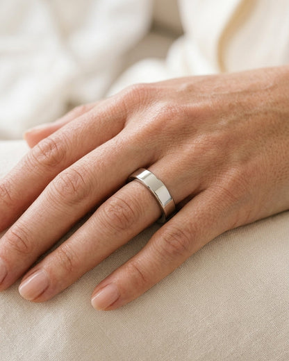 Wedding Ring Band — Luxury Bridal Jewelry Close-up | Generated by Modelize