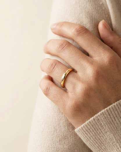 Wedding Ring Band — Luxury Bridal Jewelry Close-up | Generated by Modelize