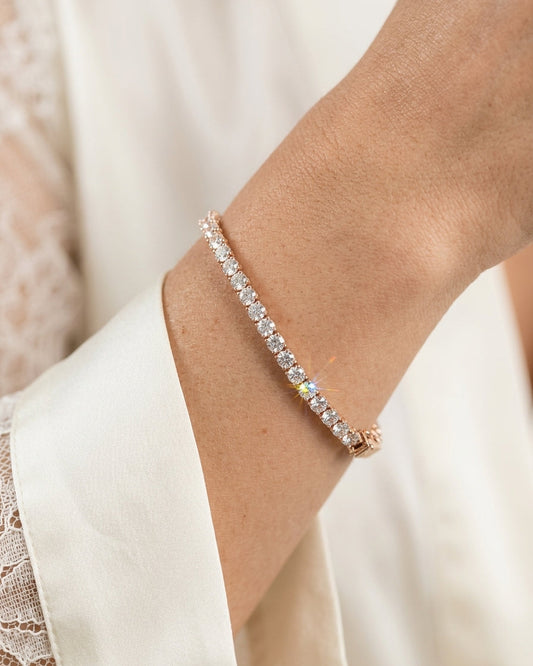 Tennis bracelet — Luxury Bridal Jewelry Close-up | Generated by Modelize