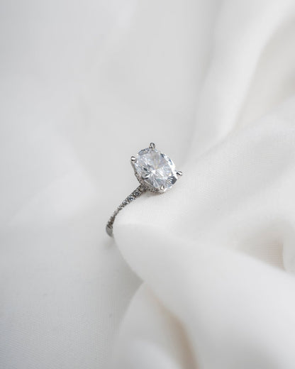 Oval Platinum Lab Grown Diamond Set Shoulders (Hidden Halo) - Lester & Brown