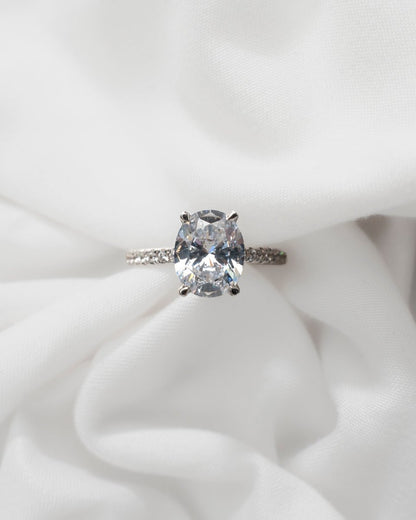 Oval Platinum Lab Grown Diamond Set Shoulders (Hidden Halo) - Lester & Brown