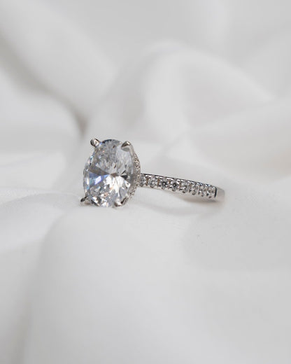 Oval Platinum Lab Grown Diamond Set Shoulders (Hidden Halo) - Lester & Brown