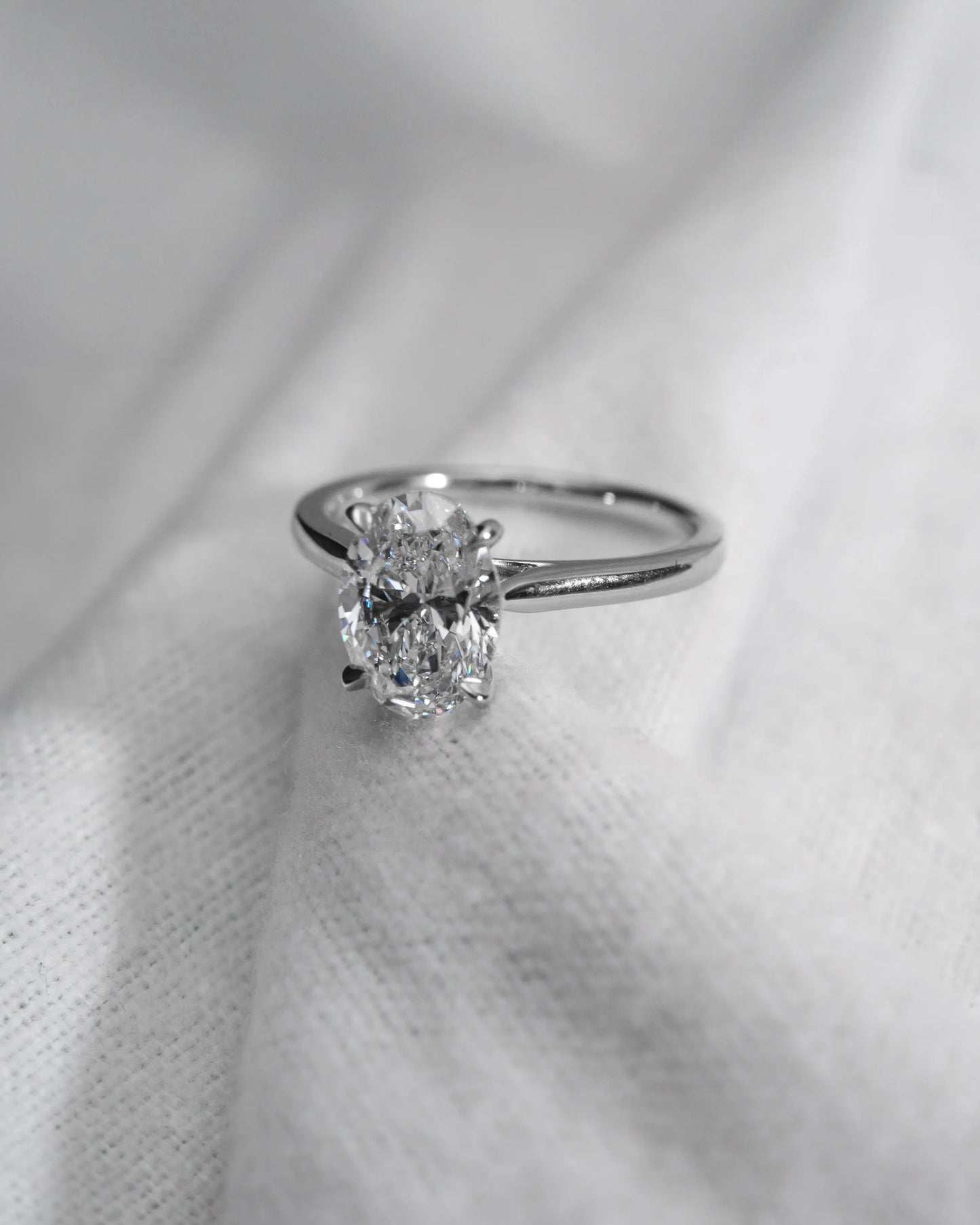 Oval Platinum Lab Grown Diamond Solitaire - Lester & Brown