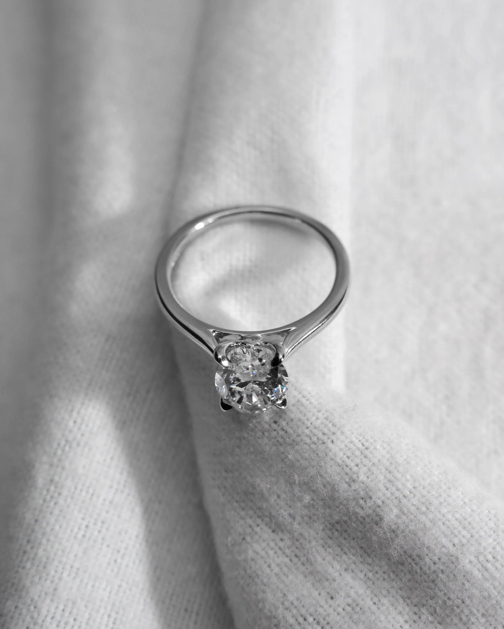 Oval Platinum Lab Grown Diamond Solitaire - Lester & Brown