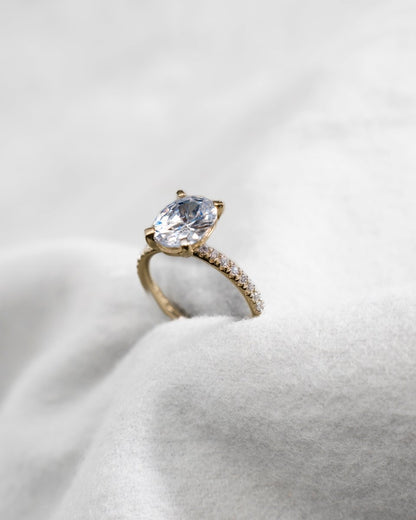 Oval Yellow Gold Lab Grown Diamond Set Shoulders - Lester & Brown