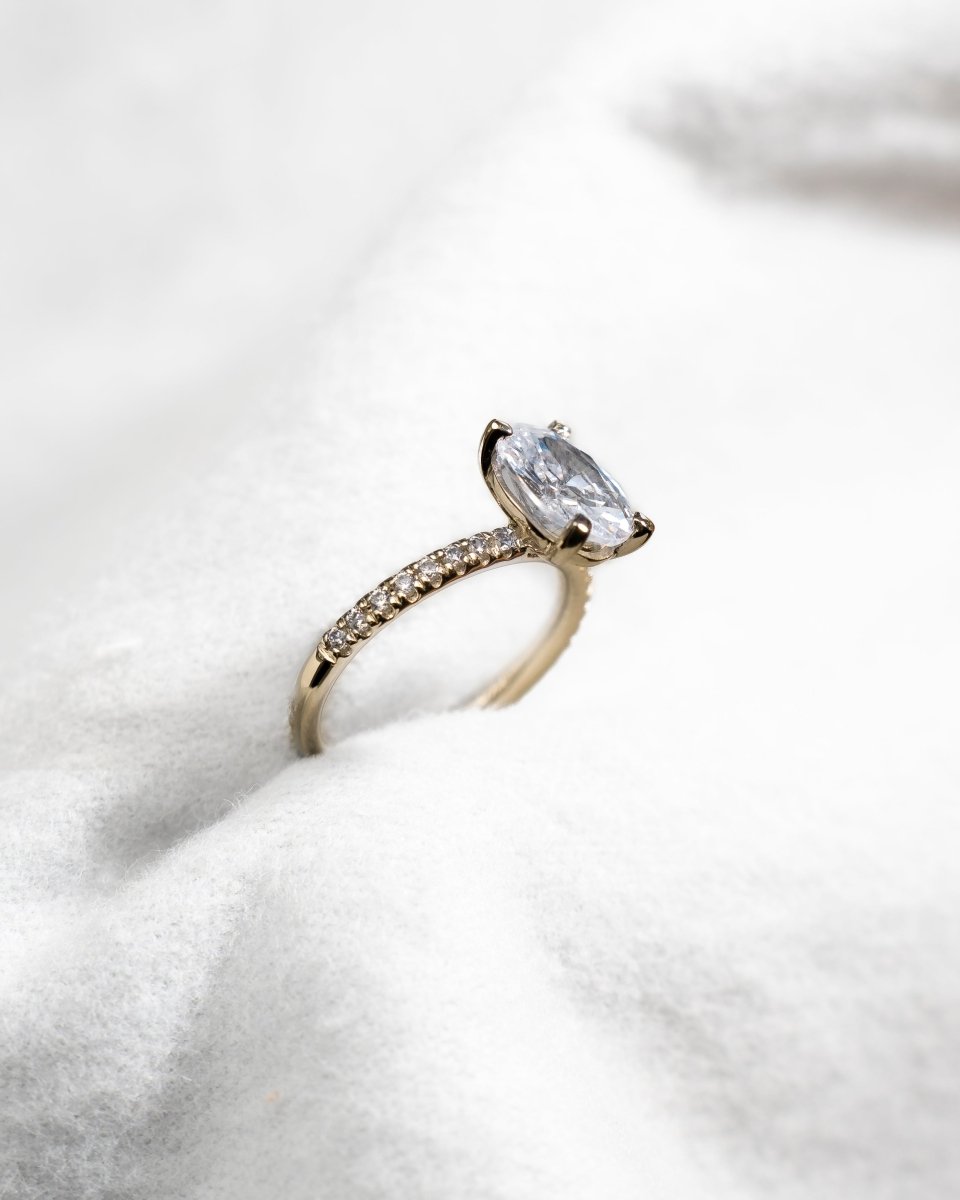 Oval Yellow Gold Lab Grown Diamond Set Shoulders - Lester & Brown