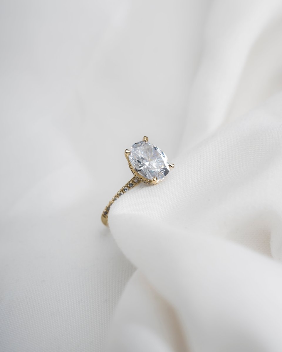 Oval Yellow Gold Lab Grown Diamond Set Shoulders (Hidden Halo) - Lester & Brown