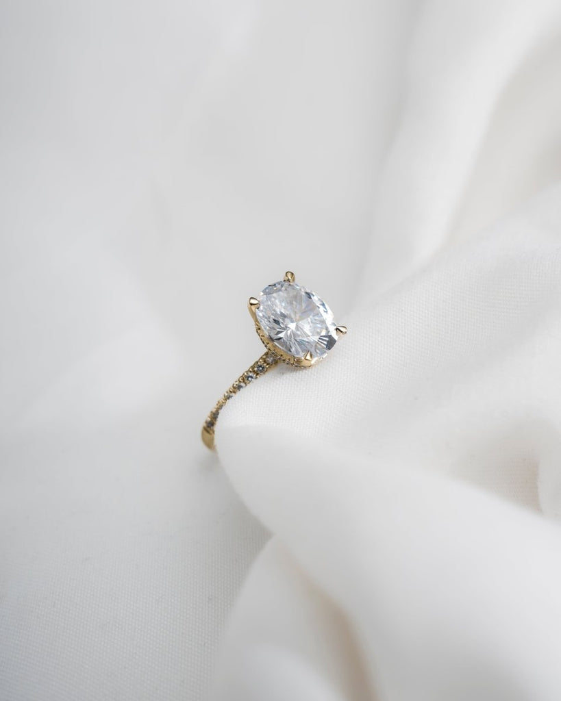 Oval Yellow Gold Lab Grown Diamond Set Shoulders (Hidden Halo) - Lester & Brown