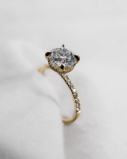 Round 18K Yellow Gold Lab Grown Diamond Set Shoulders (Hidden Halo) - Lester & Brown