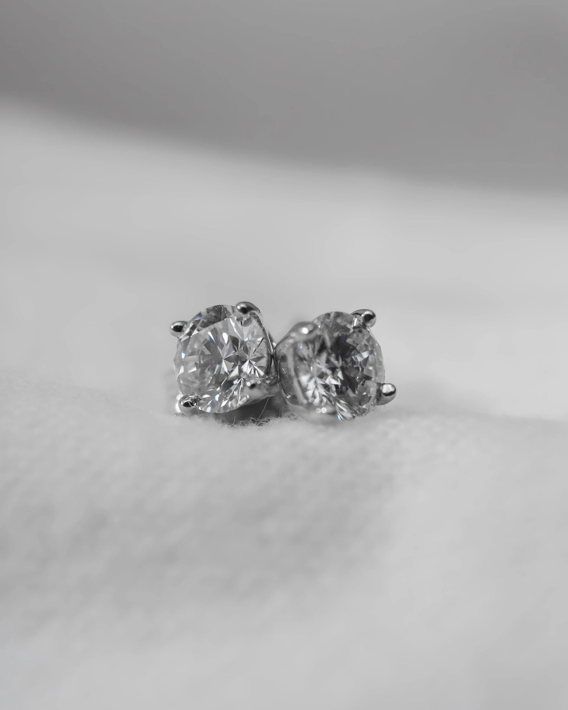 Round Lab Grown Diamond Stud Earrings | 18K White Gold - Lester & Brown
