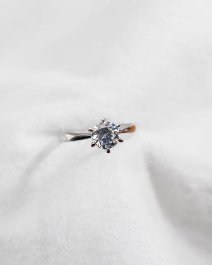 Round Platinum Lab Grown Diamond Solitaire - Lester & Brown