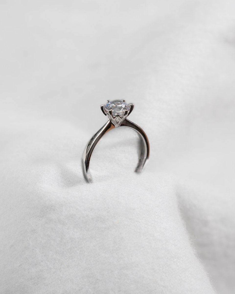 Round Platinum Lab Grown Diamond Solitaire - Lester & Brown