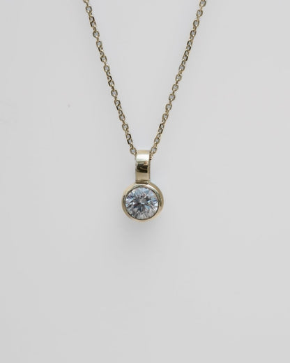 Round Rub - Over 1ct Lab - Grown Diamond Pendant | 18K Yellow Gold - Lester & Brown