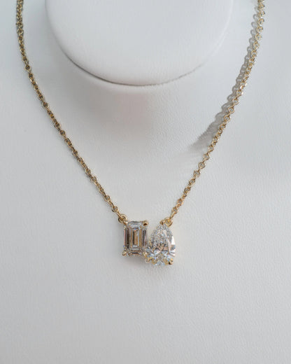 Toi Et Moi | Emerald & Pear Lab - Grown Diamond Pendant - 18k Yellow Gold - Lester & Brown
